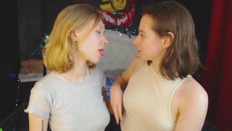 julia_tina  03-01-2022